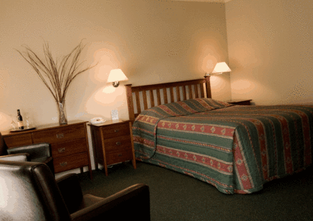 Ringwood Lake Inn - Getaway Accommodation 1