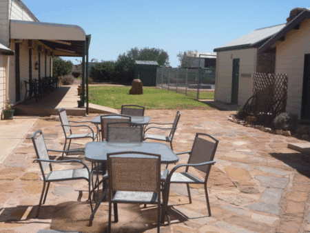 Nuttbush Retreat Caravan Park - Getaway Accommodation