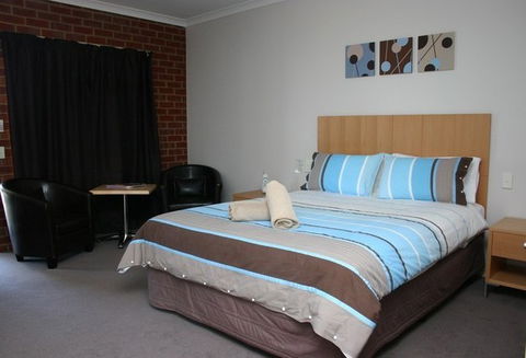 Sundowner Bendigo Golden Reef Motor Inn - Getaway Accommodation 2