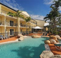 Cairns Queenslander Hotel and Apartments - Getaway Accommodation