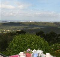Hillside Bed and Breakfast and Gumnut Cottage - Getaway Accommodation