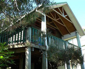 Salty Towers - Getaway Accommodation 0