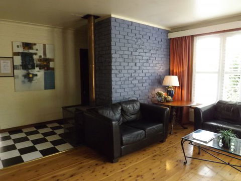 Apartments On-The-Park: The Studio - Getaway Accommodation 4