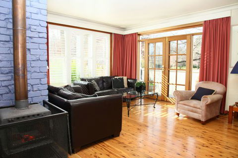 Apartments On-The-Park: The Studio - Getaway Accommodation 5