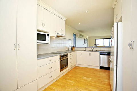 Unwind At Coast On Newell - Getaway Accommodation 16