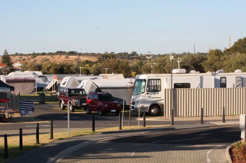 Christies Beach Tourist Park - Getaway Accommodation 3