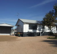Decked Out - Getaway Accommodation