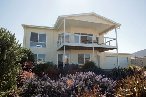 Ocean Sounds - Getaway Accommodation 0