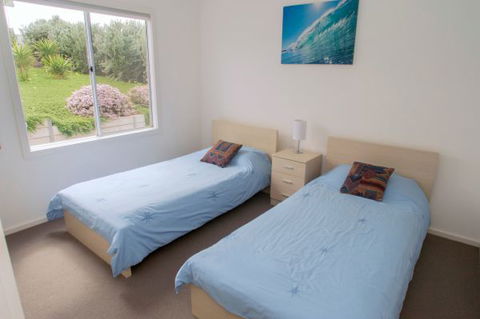 Ocean Sounds - Getaway Accommodation 8
