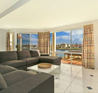 SALT Waterfront Apartment - Getaway Accommodation