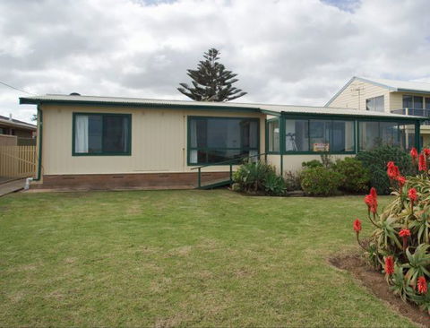 Beach Point - Getaway Accommodation 1