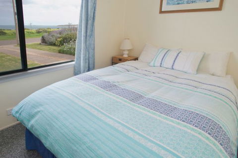 Beach Point - Getaway Accommodation 5