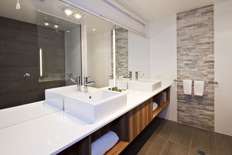 BEST WESTERN PLUS Ballarat Suites - Getaway Accommodation 0