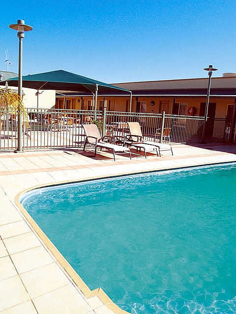 Best Western Crystal Inn - Getaway Accommodation 2
