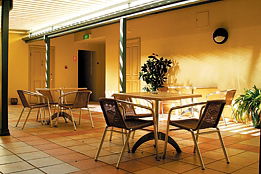 Best Western Crystal Inn - Getaway Accommodation 3