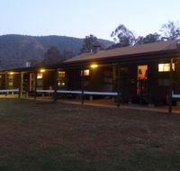 Christmas Creek Cafe and Cabins - Getaway Accommodation