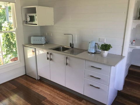 Drayshed Cottage - Getaway Accommodation 6