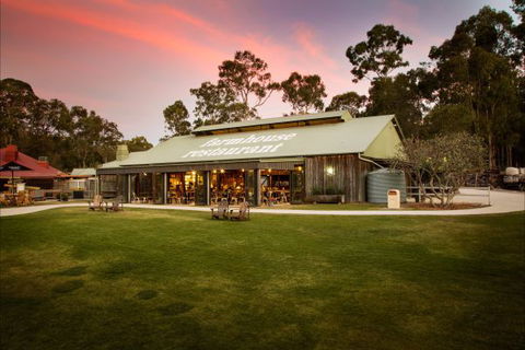 Paradise Country Farmstay - Getaway Accommodation 5