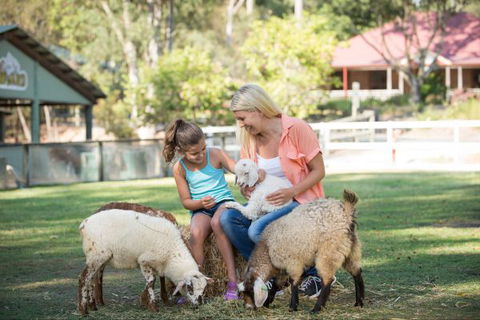 Paradise Country Farmstay - Getaway Accommodation 9