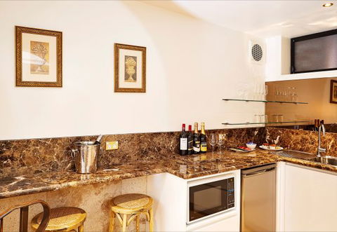 The Suites, Villa Belgravia - Getaway Accommodation 3