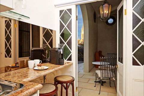 The Suites, Villa Belgravia - Getaway Accommodation 7