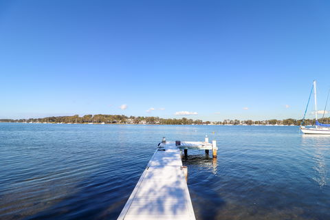 El Lago Jetty - Getaway Accommodation 9