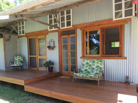 Fig Tree Retro Studio - Getaway Accommodation 0