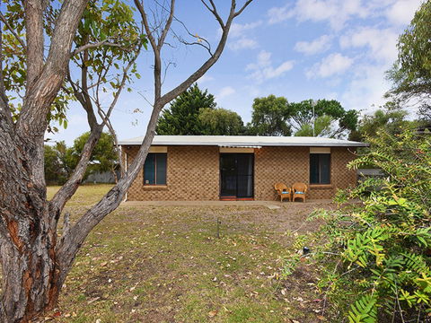 10 Breaker Court - Getaway Accommodation 0