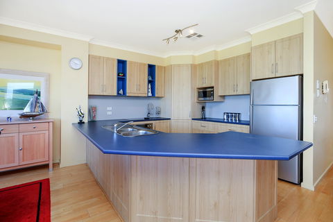 39A Hargreaves Road - Panoramic Surf Coast Views - Getaway Accommodation 2