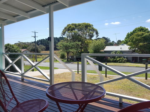 Alkira Studios Fish Creek - Getaway Accommodation 2
