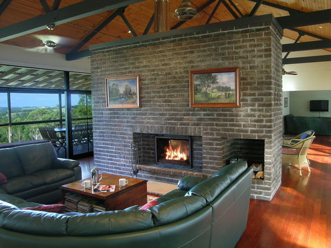 Banjos Bushland Retreat - Getaway Accommodation 0