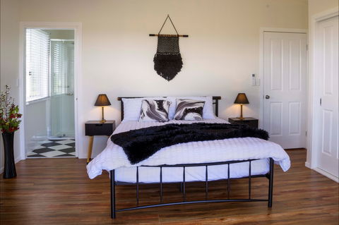 Farringdon Homestead - Getaway Accommodation 1