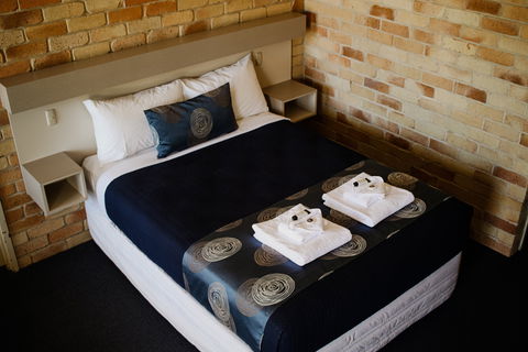 The Australian Hotel Motel - Getaway Accommodation 3