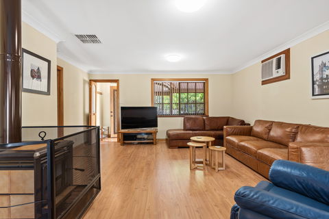 Century21 SouthCoast: Reef & Vines Port Noarlunga - Getaway Accommodation 1