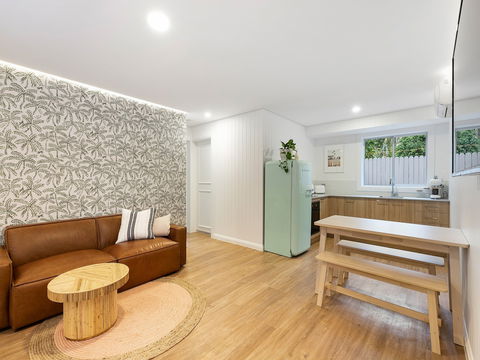 Sunset Beach - Surfside - Getaway Accommodation 0