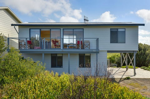 122 Newell Ave - Getaway Accommodation 0