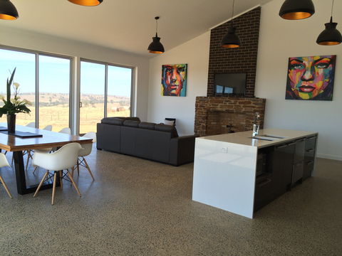 Bella Vista Farm House - Adelaide Hills - Getaway Accommodation 1