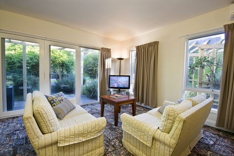 Mt Martha B&B By The Sea - Getaway Accommodation 1