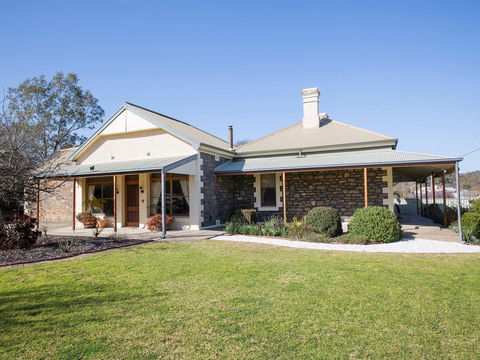 SINKINSON HOUSE - Mount Torrens - Getaway Accommodation 0