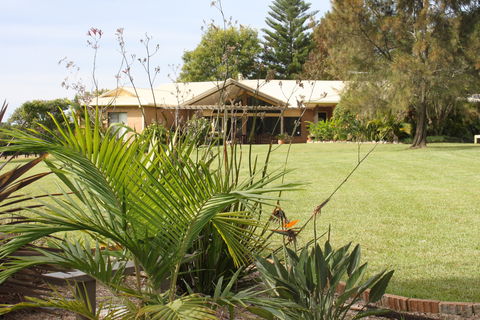 Yarrahapinni Homestead - Getaway Accommodation 0