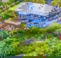 Cloud 9 Cliff Top Eagle Heights - Getaway Accommodation