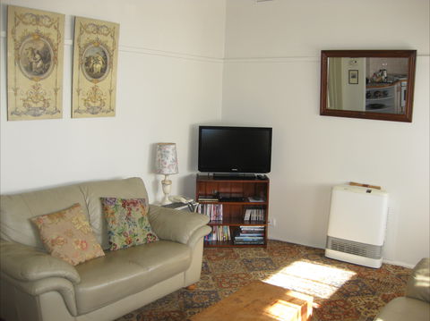 Peel Cottage - Getaway Accommodation 1