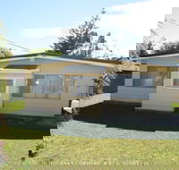 The Surfway Cottage Berrara - Getaway Accommodation