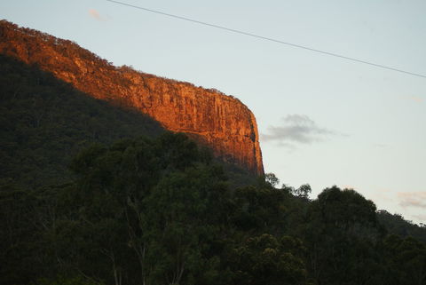 Cave Rock Cottages - Getaway Accommodation 1