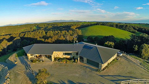 Eagle Rock Retreat - Getaway Accommodation 0