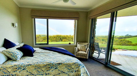 Eagle Rock Retreat - Getaway Accommodation 1