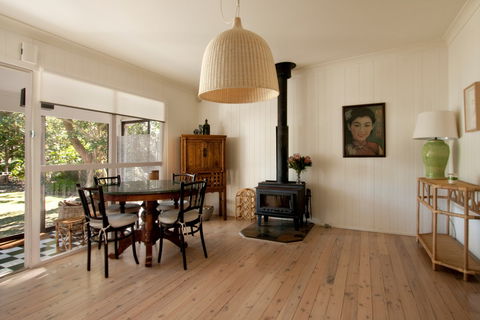 Kirby's Berrara Beach House - Getaway Accommodation 0