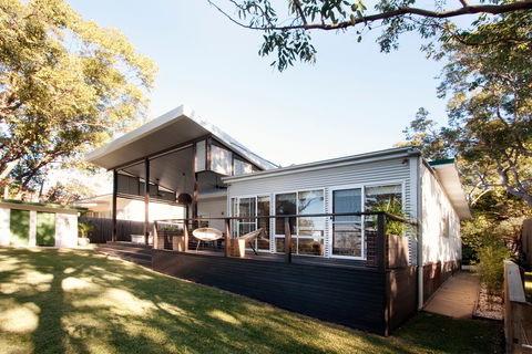 Kirby's Berrara Beach House - Getaway Accommodation 1