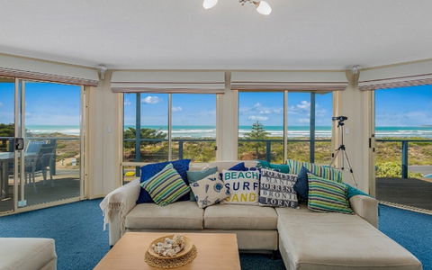 208 Surfers Pde - Getaway Accommodation 0