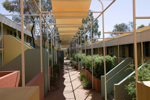 Emu Walk Apartments - Getaway Accommodation 2